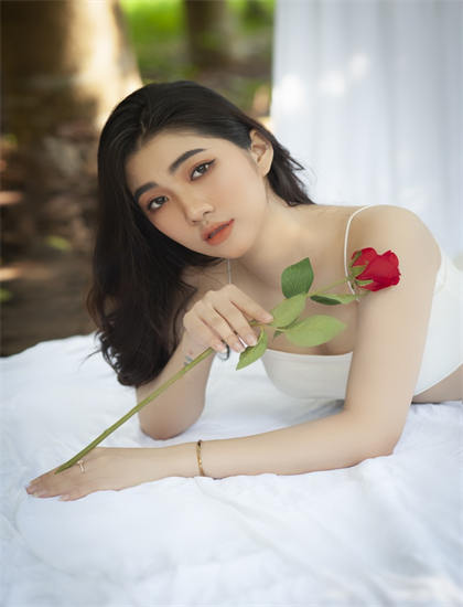 自拍另类综合欧美_骚娘们_骆驼草在线观看
